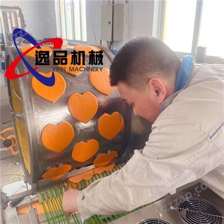 YP-150千层蛋糕皮机 滚筒式毛巾卷蛋皮机 代替人工生产蛋皮的设备